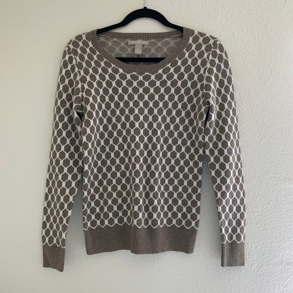 Banana Republic | Tan and white sweater